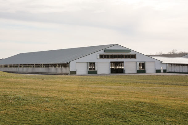 Oakwood Dairy built a 450 stall barn